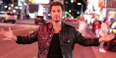 استایل خیابانی نوید محمدزاده در تفلیس نگاه خاصش را به رخ کشید - چی بپوشم