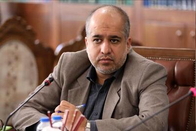 انتقاد صریح روزنامه اصولگرا به برادر داماد شهید رئیسی: این آدم سوپرانقلابی صراحتا می گوید کاری به رهبری ندارم