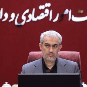 زیر بار شایعه