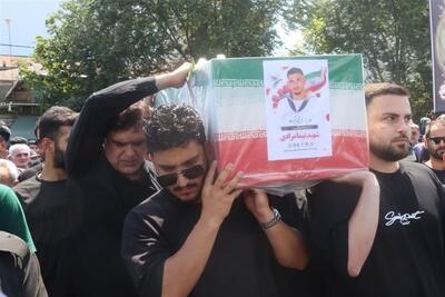 بدرقه باشکوه شهید کشتی «آنا» در بندرانزلی - تسنیم