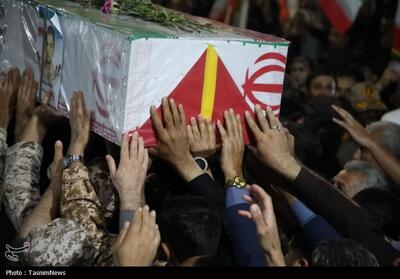  مریوان در سوگ سرباز مدافع امنیت؛ وداع باشکوه با شهید ابوالفضل گودرزی - تسنیم