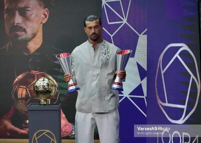  استقلال مرد سال فوتبال ایران را خرید