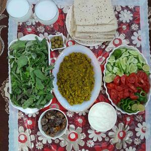 به وقت نهارخوشمزه امروزمون سیب زمینی دوپیازه بامخلفات،تقدیم نگاه پرمهرتون 😋😋👌👌🌹🌺شکرخدا درپناه حسین ایم عالم ازاین خوبترپناه ندارد🖤🖤🖤🖤🤲🤲🩶🩶🩶🕊🕊🕊🩶🩶دستپخت کدبانوی عزیزومهربون خونم 🫶💞💕😘🥰🕊🕊💚