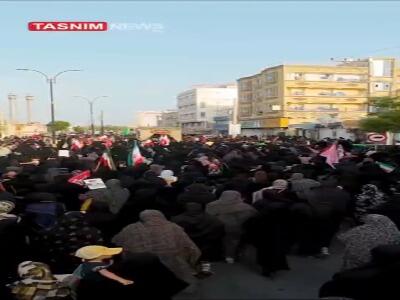 تشیع و تدفین شهید سینای ۲ ساله به همراه پدر و مادر در جزیره قشم