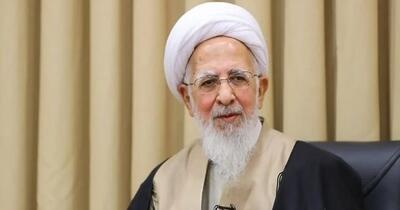  آیت‌الله جوادی آملی: آیا این معجزه نیست که ما دو ابر قدرت دنیا را چماله کردیم؟