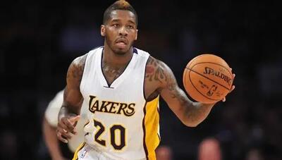  تلاش باشگاه استقلال برای جذب دوایت بایکس ستاره سابق NBA