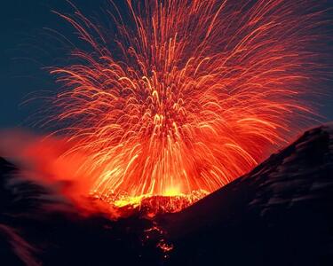  تصاویر آخرالزمانی فوران شدید آتشفشان «فوئگو» | دستور تخلیه فوری مناطق اطراف + ویدئو