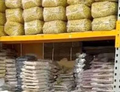  کشف انبار خشکبار احتکار شده در بندر انزلی