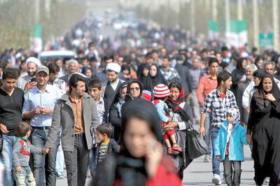 یک استاد دانشگاه: دانشگاهیان باید مرجع تبیین علمی برای جامعه شوند