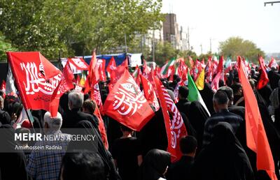 پرچم خونخواهی در دستان جاماندگان اربعین در نهاوند - پارس فوتبال