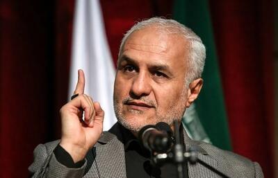  حسن عباسی: در سواحل ایران تونل‌ها و شهر‌های موشکی ساخته شد