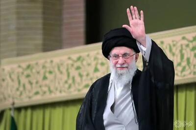  پنجره متفاوتی از آخرین حضور و سخنرانی رهبر شهید انقلاب در مراسم عزاداری اربعین حسینی در حسینیه امام خمینی(ره) + فیلم