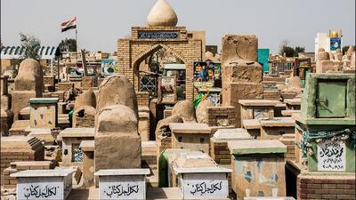 از حضرت آدم تا رئیسعلی دلواری؛ روایتهای شگفتانگیز از قبرستان وادیالسلام + فیلم
