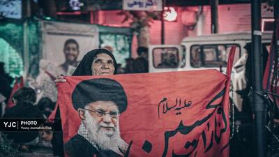 موج صد و پنجاه‌وهفتم حماسه؛ شور اربعینی در حسینیه خیابان انقلاب طنین‌انداز شد + فیلم