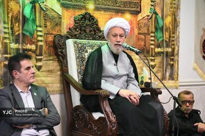  زیارت اربعین منشور سبک زندگی حسینی است