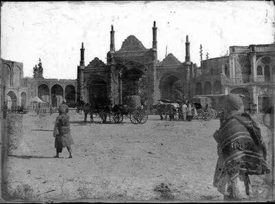 حمل «پیانو» در یکی از خیابانهای تهران؛ دوران قاجار