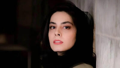  فیلم/ نگاهی به حضور بازیگران در مراسم تشییع مریم همتیان / از گریه ها تلخ خانواده اش تا حضور شیدا یوسفی و سامان صفاری