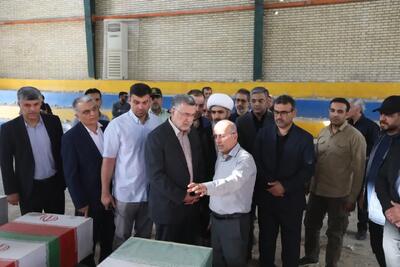 وزیر بهداشت: رفع کمبودهای درمانی لامرد و مهر با جدیت پیگیری میشود