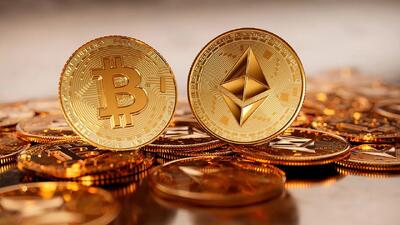  قیمت بیت کوین و ارز‌های دیجیتال امروز پنجشنبه ۱۵ مرداد ۱۴۰۵ + جدول