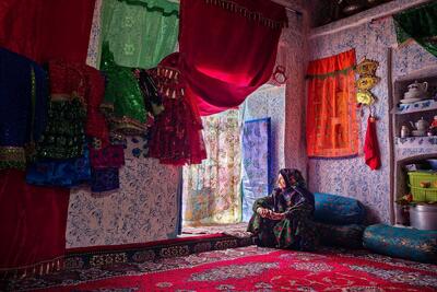  چِنِشت بهشت رنگ‌ها در آزمون جهانی‌شدن