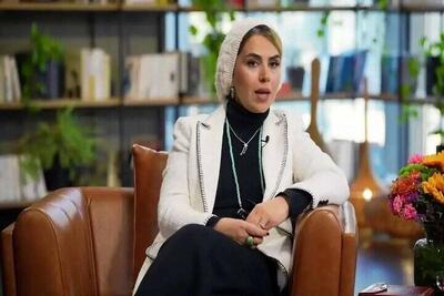  از مشارکت در کمپین‌های سیاسی تا کشف حجاب/ آیا تینا پاکروان بازهم از ساترا مجوز فعالیت می‌گیرد؟