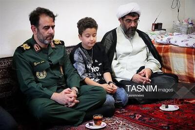  دیدار فرمانده سپاه زنجان با خانواده شهدای حمله آمریکا - تسنیم