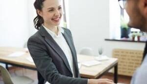 با کلاس ها با چه جملاتی احوالپرسی میکنند؟