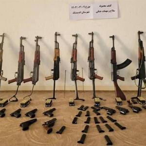 کشف ۱۰ قبضه سلاح جنگی در مرزهای سیستانوبلوچستان