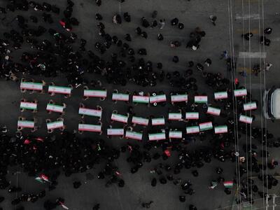 پشت صحنه عکس هایی که جهان را تکان داد | عکاس مینابی: بعد از دیدن پیکر بچه ها نمی توانستم شاتر دوربین را فشار دهم