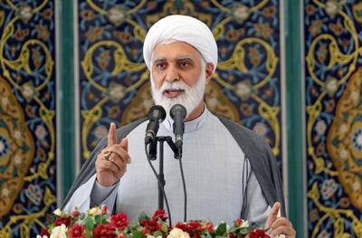امام جمعه کیش: آمریکا توان اجرای تهدیدهای خود علیه ایران را ندارد