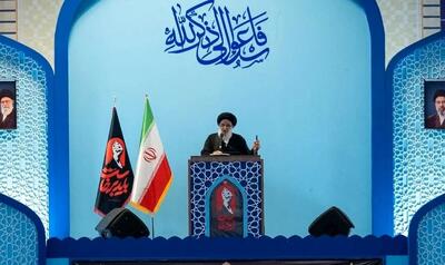  امام جمعه کرج: با کودتای برهنگی مواجه شده ایم