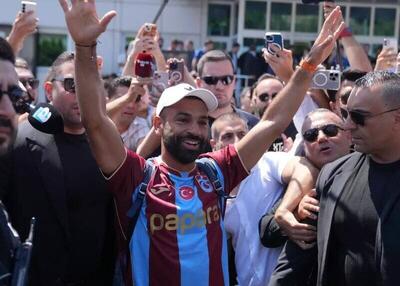 فیلم/ محمد صلاح مات و مبهوت استقبال هواداران ترابزون اسپور