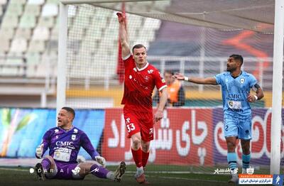 دنیل گرا حاضر به جدایی از پرسپولیس نیست؛ چالش جدید تارتار و مدیران باشگاه