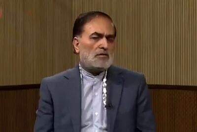  عابدینی: سپاه با پدافند بومی هواگردهای آمریکا را شکار و غنیمت گرفت