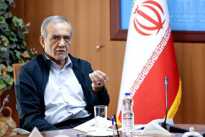 پزشکیان: چرا به مدیران شرکتهای زیانده، فوقالعاده مدیریت میدهیم؟/ مدیریت کردن با وجود صداهای تفرقهانگیز کار خداست + فیلم