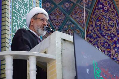  امام جمعه کرمان بر نقش اثربخش خبرنگاران متعهد در عرصه جهاد تبیین تاکید کرد