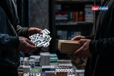 سهم دلالان در بازار دارویی بیش از بیماران است