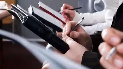  ۵۰۰ هزارتومان وجه نقد و ۲۰۰ گیگ اینترنت رایگان، هدیه دولت به خبرنگاران به مناسبت روز خبرنگار
