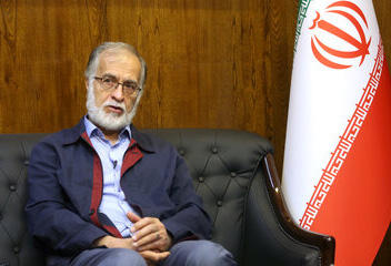 عطریانفر: بیتردید فحاشی و سنگاندازی به مسئولان، موجب دلسردی میشود