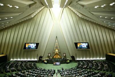 تناقض در گفتار و قانون؛ پاسخ به انتقادات نمایندگان مجلس از مصوبه ساماندهی نیروهای شرکتی