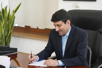  ستار هاشمی در تبریک روز خبرنگار: خبرنگاران حافظان حق دسترسی مردم به ارتباطات هستند