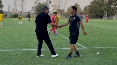 خوش و بش مربیان و حواشی پایان بازی پرسپولیس 1-1 آلومینیوم اراک