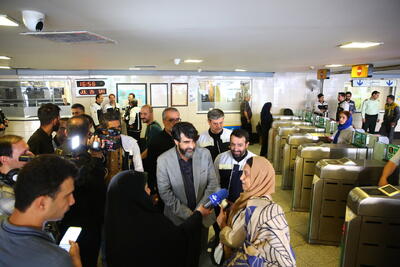 ایستگاه گفتوگو با مسافران مترو