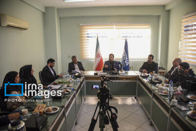  نشست صمیمی استاندار فارس با خبرنگاران ایرنا