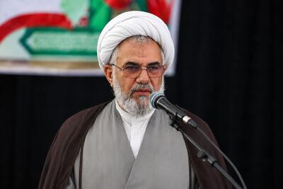 امام جمعه بندرعباس: رسانه خط مقدم جنگ روایتهاست