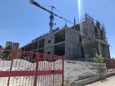 بیمارستان امیرالمؤمنین(ع) اسدآباد؛ از کلنگزنی تا چشم انتظاری برای بهرهبرداری