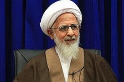  گفتاری از آیت‌الله جوادی آملی که دوباره مورد توجه قرار گرفت؛ اگر کسی عامداً وحدت اسلامی را به هم می‌زند، با او مبارزه کنید، ولو عمامه من بر سرش باشد!