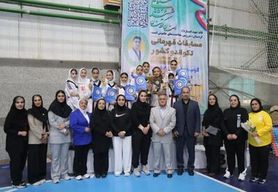 دختران تکواندوکار کردستان بر سکوی نخست منطقه یک کشور ایستادند