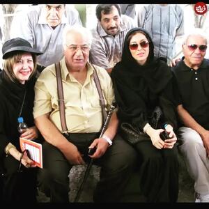  مهتاب کرامتی در کنار فرانک، ناصر ملک مطیعی و وحدت
