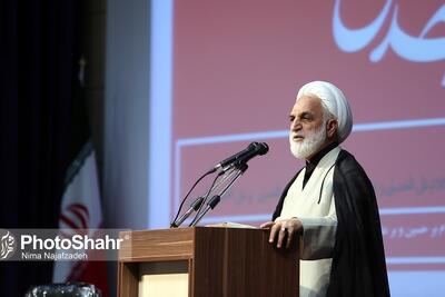 اژهای: خبرنگار متعهد، همسنگر رزمندگان پشت لانچر است